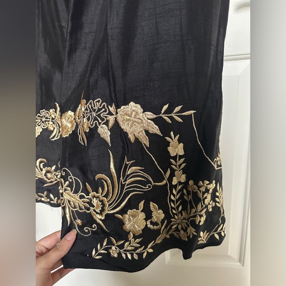 Pakistani clothes- Velvet outfit - Picture 10 of 14